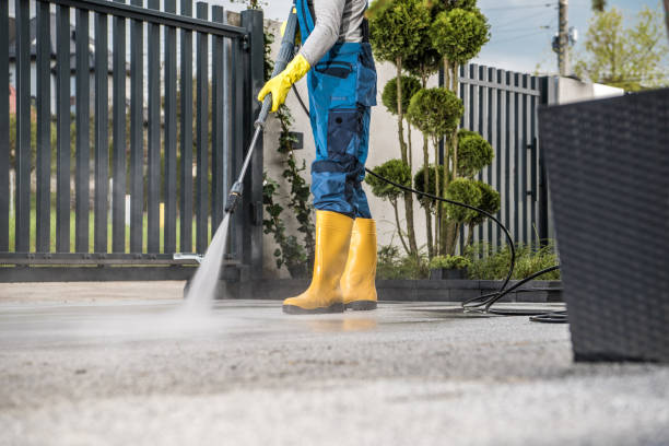Best Pool Deck Cleaning  in Elmsford, NY